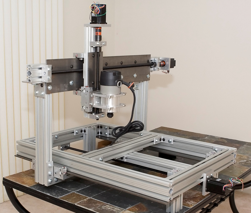 Máy phay CNC được làm bằng các cấu hình kim loại sử dụng bộ định tuyến kích thước nhỏ Bộ định tuyến CNC làm bằng các thanh kim loại sử dụng bộ định tuyến kích thước nhỏ