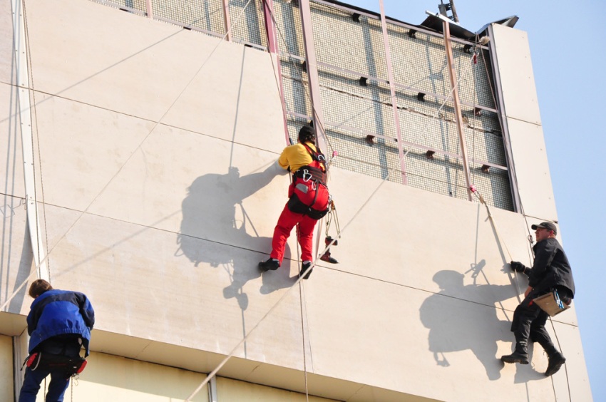 Sandwichpaneler bruges til opførelse af forskellige bygninger Sandwichpaneler bruges til opførelse af forskellige bygninger