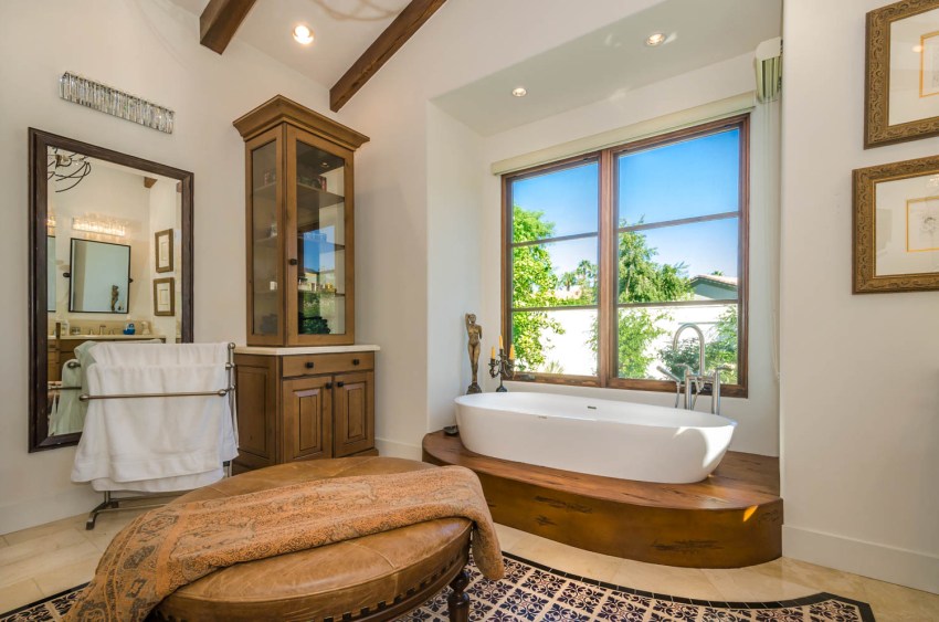 รูปร่างและขนาดของอ่างอาบน้ำมีบทบาทสำคัญในการตกแต่งภายในห้องน้ำ รูปร่างและขนาดของอ่างอาบน้ำมีบทบาทสำคัญในการตกแต่งภายในห้องน้ำ