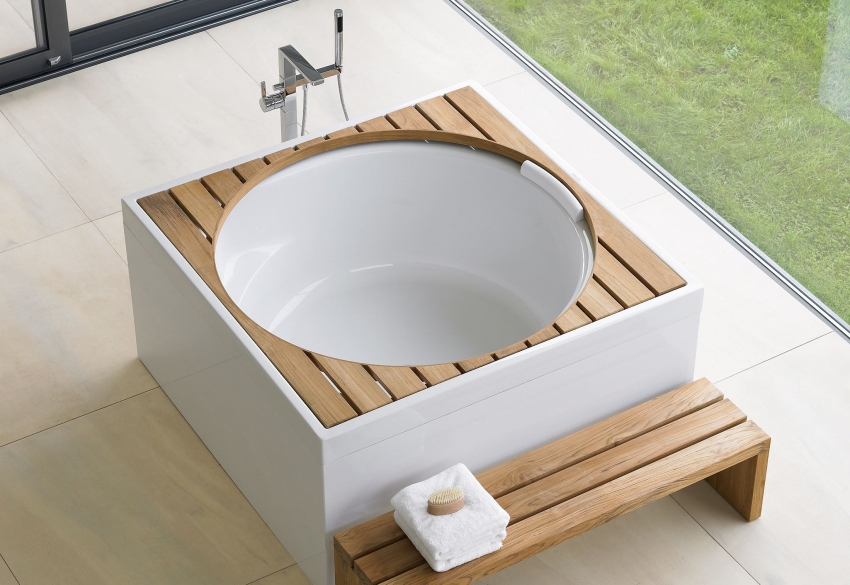 Τα στρογγυλά μπάνια είναι κατάλληλα μόνο για μεγάλα μπάνια Τα στρογγυλά μπάνια είναι κατάλληλα μόνο για μεγάλα μπάνια