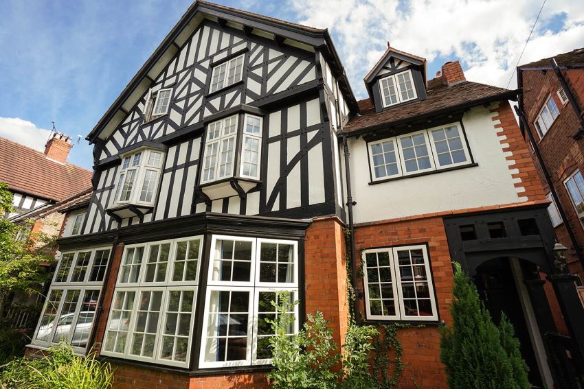 Large windows in the bay window give a feeling of lightness and airiness of both the interior and the exterior Large windows in the bay window give a feeling of lightness and airiness of both the interior and the exterior