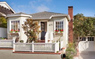 Bay window: what is this architectural element and its role in the exterior of the building