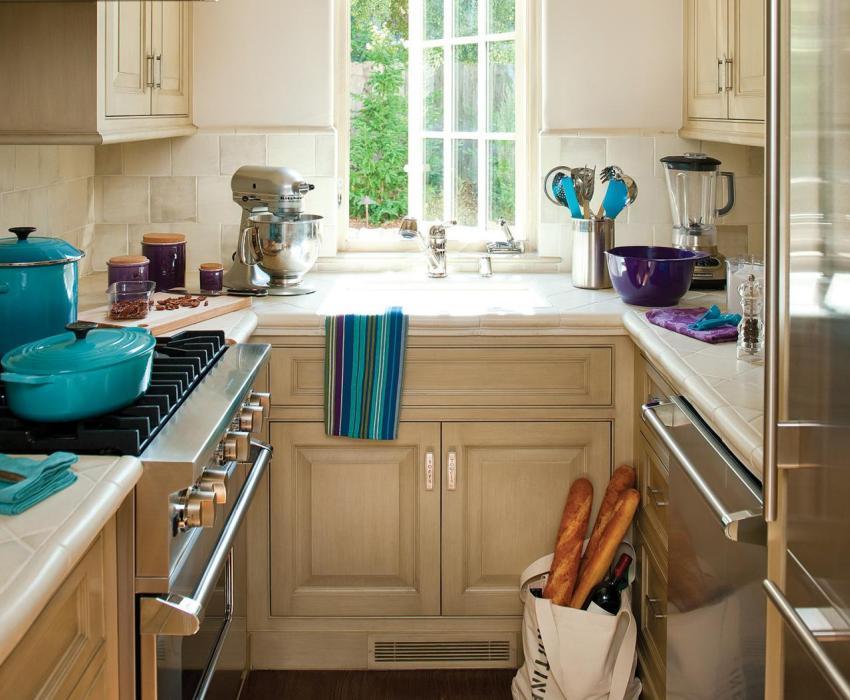 U-förmige Platzierung des Küchensets U-förmige Platzierung des Küchensets