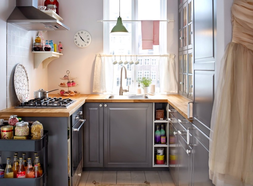 Sie können ein Fensterbrett verwenden, um den nutzbaren Arbeitsbereich zu erweitern Sie können ein Fensterbrett verwenden, um den nutzbaren Arbeitsbereich zu erweitern