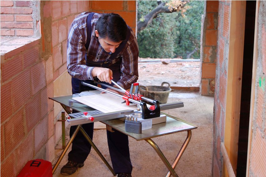 Ginagawa ng tool na pang-propesyonal ang pag-cut nang mas tumpak at tumpak Ginagawa ng tool na pang-propesyonal ang pag-cut nang mas tumpak at tumpak