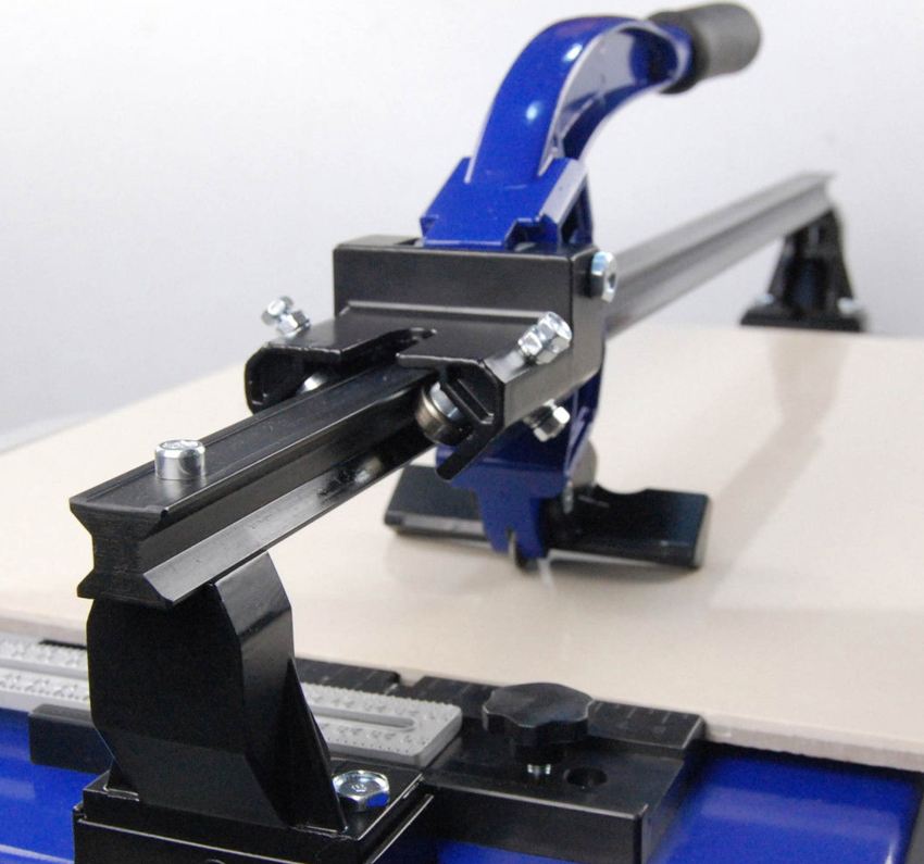 Ang mga electric cutter ay maaaring nilagyan ng mga kolektor ng alikabok Ang mga electric cutter ay maaaring nilagyan ng mga kolektor ng alikabok