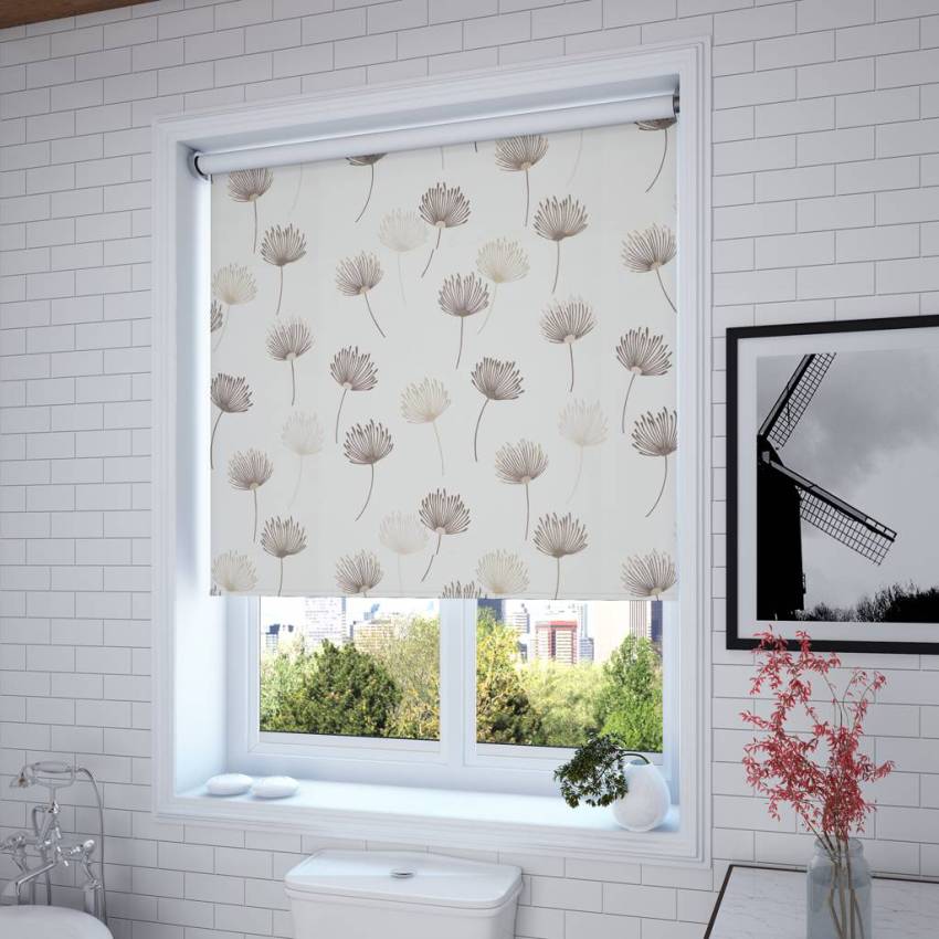 Kassettegardiner - udstyret med en beskyttende kasse eller kassette, hvorfra deres navn kommer fra Kassettegardiner - udstyret med en beskyttende kasse eller kassette, hvorfra deres navn kommer fra