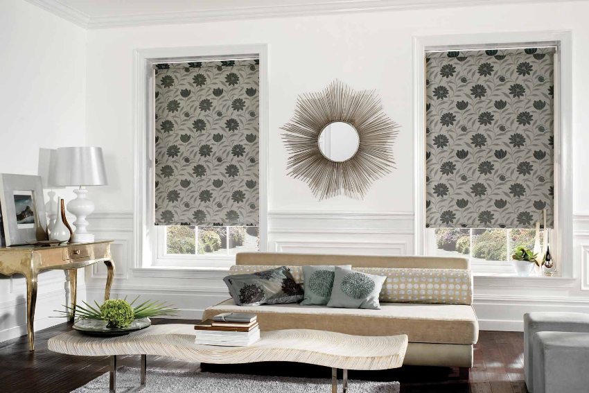 Stof rullegardiner er meget enkle og praktiske at bruge, de lukker vinduerne pålideligt for sollys afhængigt af det anvendte materiale, hvilket skaber en blød tusmørke eller fuldstændigt fravær af lys Stof rullegardiner er meget enkle og praktiske at bruge, de lukker vinduerne pålideligt for sollys afhængigt af det anvendte materiale, hvilket skaber en blød tusmørke eller fuldstændigt fravær af lys