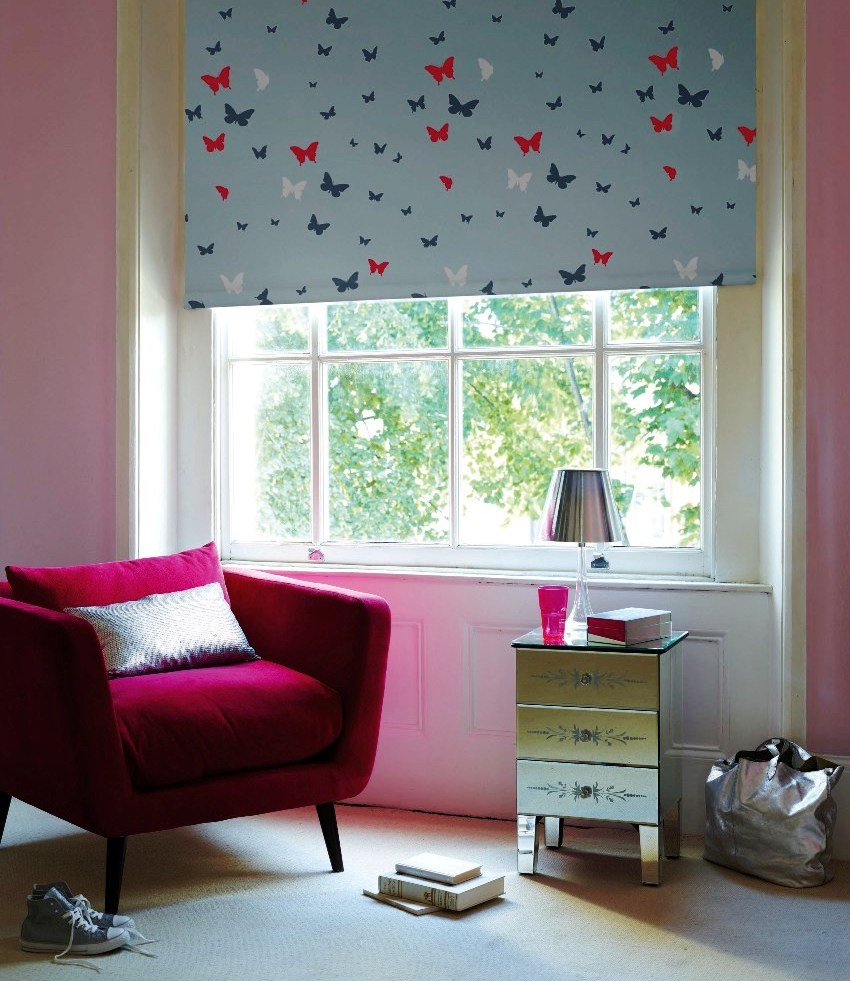 Stoffer til rullegardiner produceres ved hjælp af specielle teknologier takket være en særlig imprægnering er de holdbare, bevarer perfekt deres form og falmer ikke Stoffer til rullegardiner produceres ved hjælp af specielle teknologier takket være en særlig imprægnering er de holdbare, bevarer perfekt deres form og falmer ikke