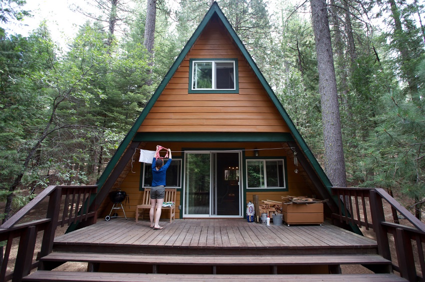 Potrošili ste najmanje vremena, truda i novca, možete sagraditi izvrsnu kuću za sezonski ili čak cjelogodišnji život Potrošili ste najmanje vremena, truda i novca, možete sagraditi izvrsnu kuću za sezonski ili čak cjelogodišnji život