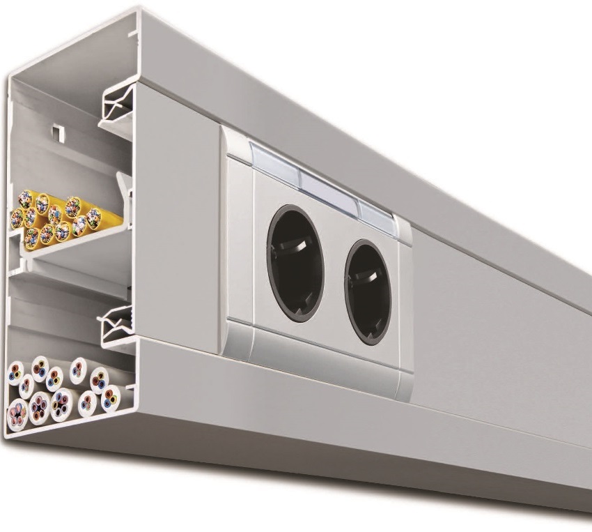 Kung kailangan mong maglagay ng mga low-current at power cable nang sabay, dapat mong bigyan ng kagustuhan ang mga modelo ng isang kahon na may isang separator Kung kailangan mong maglagay ng mga low-current at power cable nang sabay, dapat mong bigyan ng kagustuhan ang mga modelo ng isang kahon na may isang separator