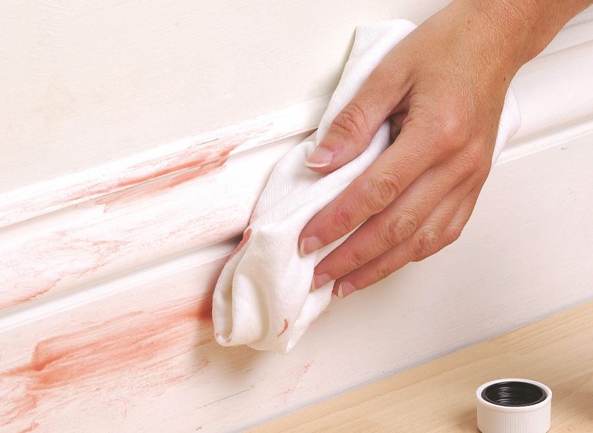 Σε ορισμένες περιπτώσεις, για να αφαιρέσετε την παλιά επικάλυψη, αρκεί να χρησιμοποιήσετε ειδικές ενώσεις - αφαιρούμενα Σε ορισμένες περιπτώσεις, για να αφαιρέσετε την παλιά επικάλυψη, αρκεί να χρησιμοποιήσετε ειδικές ενώσεις - αφαιρούμενα