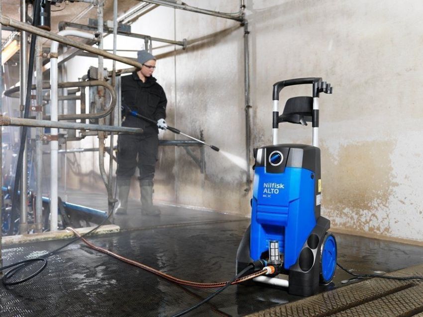 Chậu rửa của nhà sản xuất Đan Mạch Nilfisk rất mạnh mẽ và có thể được sử dụng để vệ sinh cơ sở sau khi tiến hành sửa chữa. Chậu rửa của nhà sản xuất Đan Mạch Nilfisk rất mạnh mẽ và có thể được sử dụng để vệ sinh cơ sở sau khi tiến hành sửa chữa.