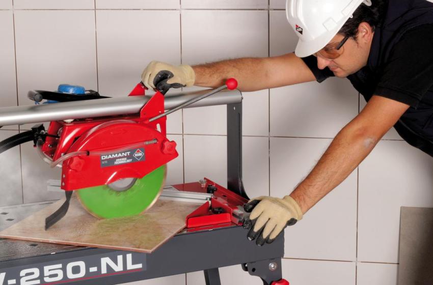 Ο υδρόψυκτος ηλεκτρικός κόπτης πλακιδίων διαθέτει σύστημα ψύξης με λεπίδες διαμαντιών για να εξασφαλίσει μεγαλύτερη διάρκεια ζωής Ο υδρόψυκτος ηλεκτρικός κόπτης πλακιδίων διαθέτει σύστημα ψύξης με λεπίδες διαμαντιών για να εξασφαλίσει μεγαλύτερη διάρκεια ζωής