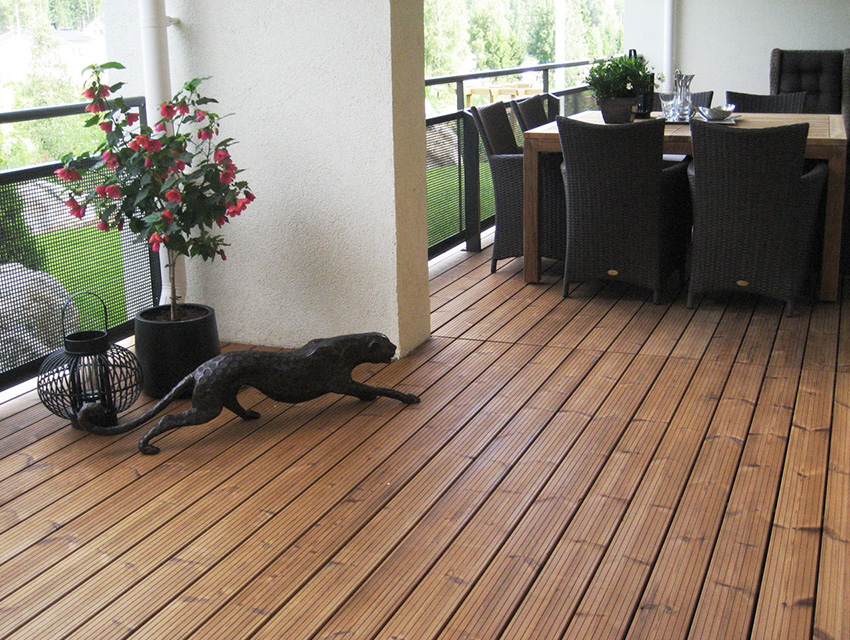 Οι πλακέτες καταστρώματος πολυμερών μπορούν είτε να τρίβονται είτε όχι Οι πλακέτες καταστρώματος πολυμερών μπορούν είτε να τρίβονται είτε όχι