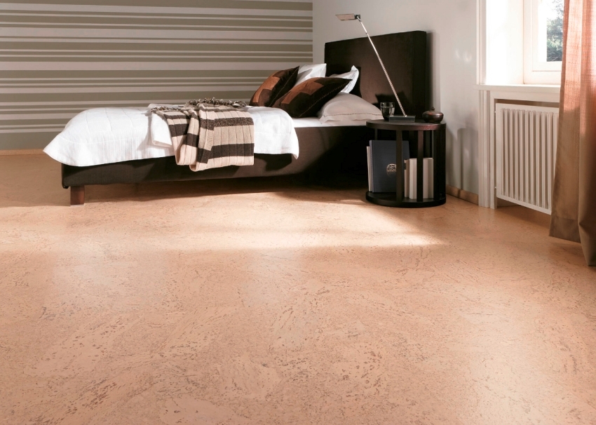 ไม่มีข้อบกพร่องใด ๆ บนพื้นผิวของพื้นลอย ไม่มีข้อบกพร่องใด ๆ บนพื้นผิวของพื้นลอย