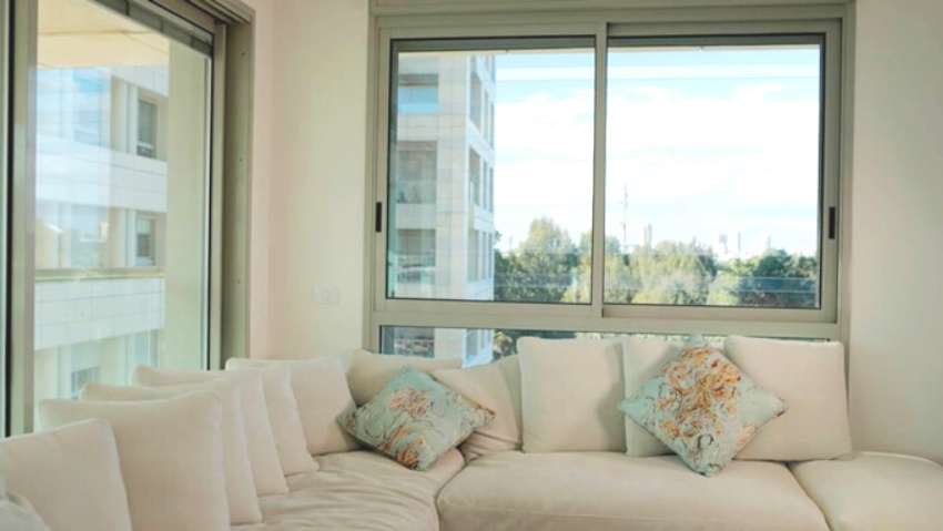 Các thanh ngang của lưới polycarbonate hoàn hảo cho các cửa sổ cố định hoặc cửa sổ trượt Các thanh ngang của lưới polycarbonate hoàn hảo cho các cửa sổ cố định hoặc cửa sổ trượt