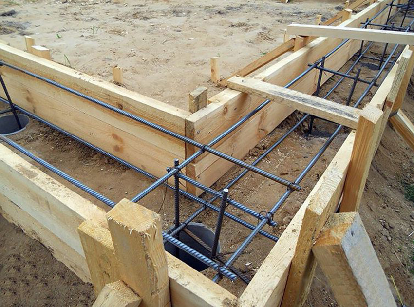 Roštilj se nikada ne smije odmarati na zemlji Roštilj se nikada ne smije odmarati na zemlji