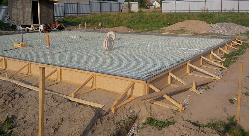 Razmatra se podignuta rešetka, u kojoj je potplat u istoj razini s tlom Razmatra se podignuta rešetka, u kojoj je potplat u istoj razini s tlom