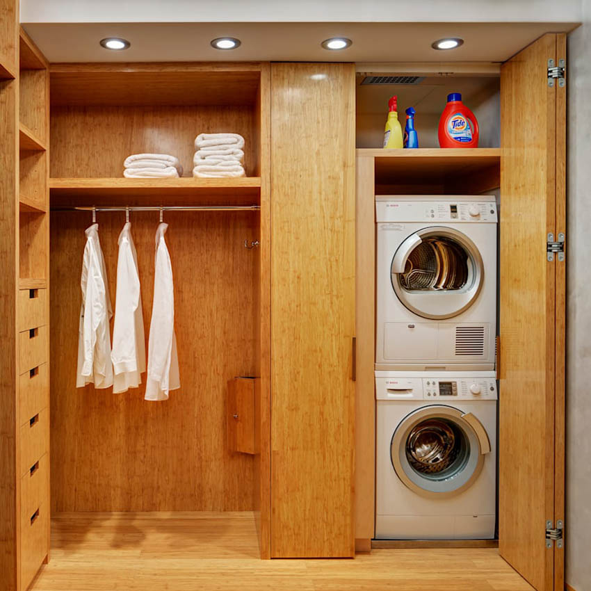 Si cal, podeu col·locar l’assecadora a la rentadora per estalviar espai Si cal, podeu col·locar l’assecadora a la rentadora per estalviar espai