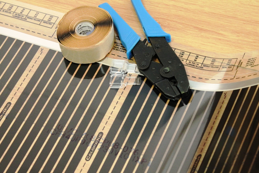 La instal·lació i la connexió d’escalfadors de pel·lícules IR no requereixen una preparació especial i es poden fer amb les vostres mans La instal·lació i la connexió d’escalfadors de pel·lícules IR no requereixen una preparació especial i es poden fer amb les vostres mans