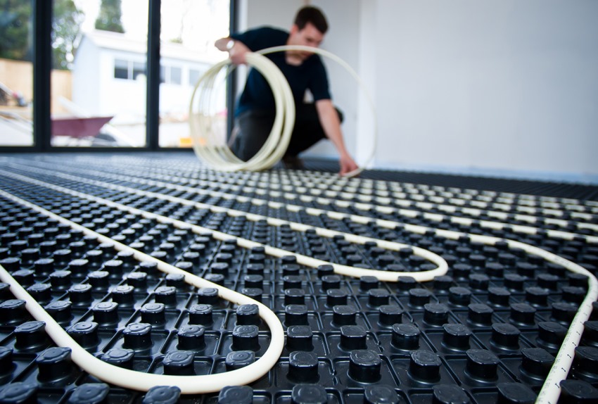 Existuje niekoľko technológií na vytvorenie teplej podlahy. Existuje niekoľko technológií na vytvorenie teplej podlahy.