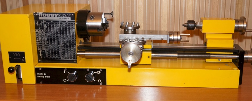 W warsztatach domowych, obok używanych maszyn z ZSRR, często używa się maszyn szkoleniowych produkcji importowanej.