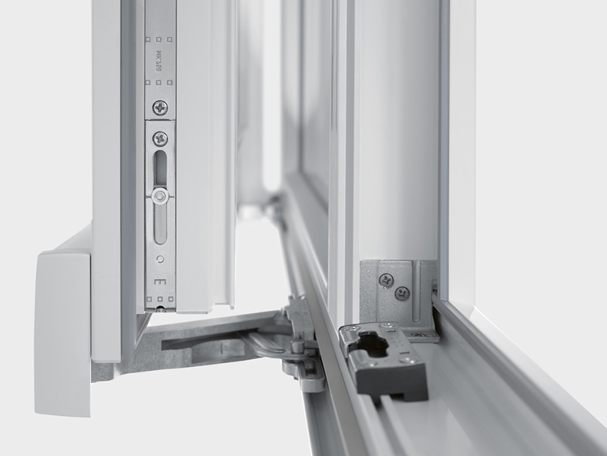 Toate ferestrele din plastic includ geamuri termopan, cadru, canat și accesorii Toate ferestrele din plastic includ geamuri termopan, cadru, canat și accesorii