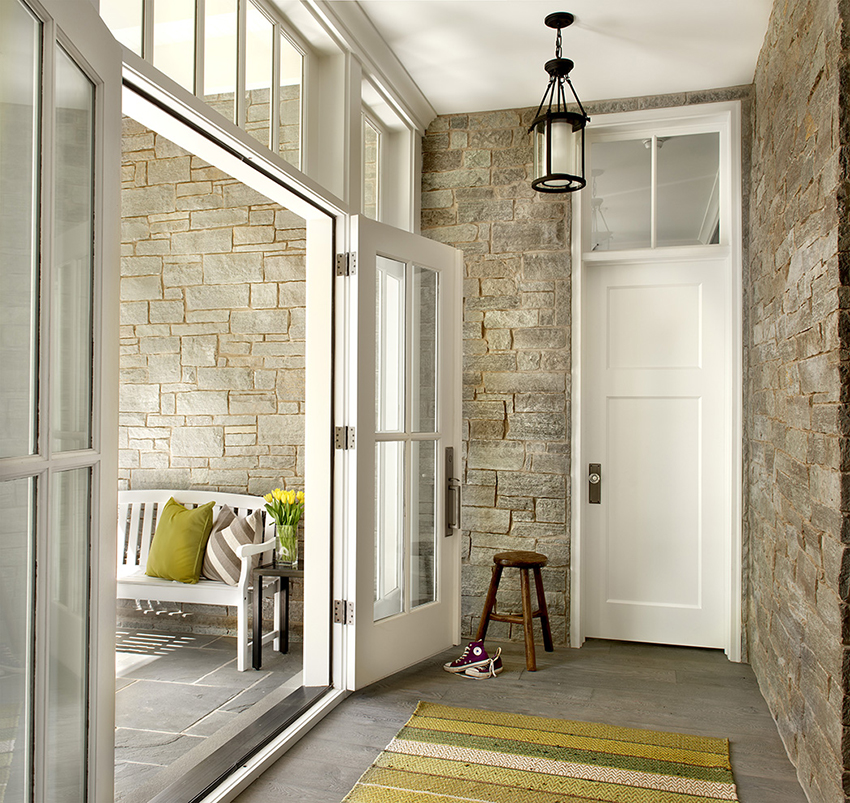 MDF bruges oftest til dørdekoration, da den er holdbar og fugtbestandig MDF bruges oftest til dørdekoration, da den er holdbar og fugtbestandig