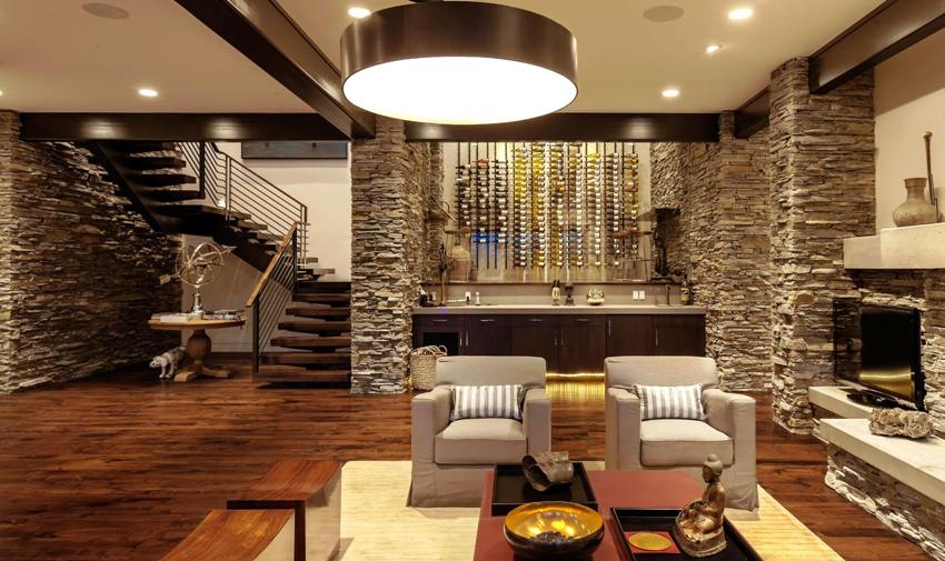 Khi sử dụng đá làm vật trang trí cho căn phòng, bạn cần lên kế hoạch cẩn thận về hệ thống chiếu sáng, vì đá có thể hấp thụ ánh sáng Khi sử dụng đá làm vật trang trí cho căn phòng, bạn cần lên kế hoạch cẩn thận về hệ thống chiếu sáng, vì đá có thể hấp thụ ánh sáng