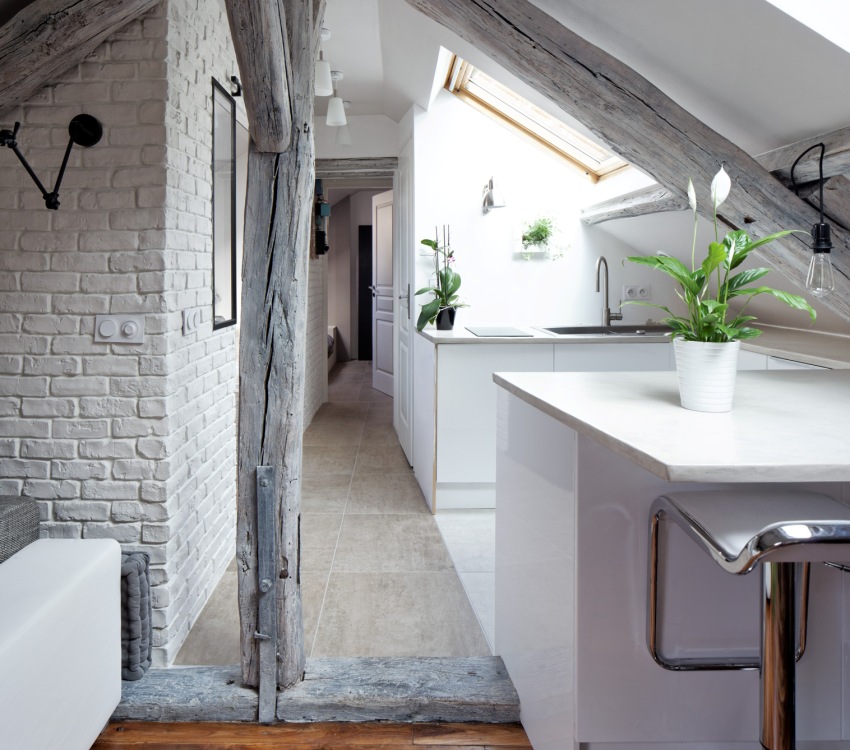 ในห้องใต้หลังคากว้างขวางคุณสามารถจัดห้องครัว - รับประทานอาหาร - นั่งเล่นที่สะดวกสบาย ในห้องใต้หลังคากว้างขวางคุณสามารถจัดห้องครัว - รับประทานอาหาร - นั่งเล่นที่สะดวกสบาย