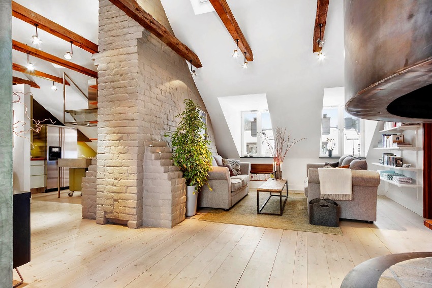 ห้องใต้หลังคาที่มีสไตล์และใช้งานได้จริง - มีห้องนั่งเล่นกว้างขวางและห้องครัวแยกต่างหาก ห้องใต้หลังคาที่มีสไตล์และใช้งานได้จริง - มีห้องนั่งเล่นกว้างขวางและห้องครัวแยกต่างหาก