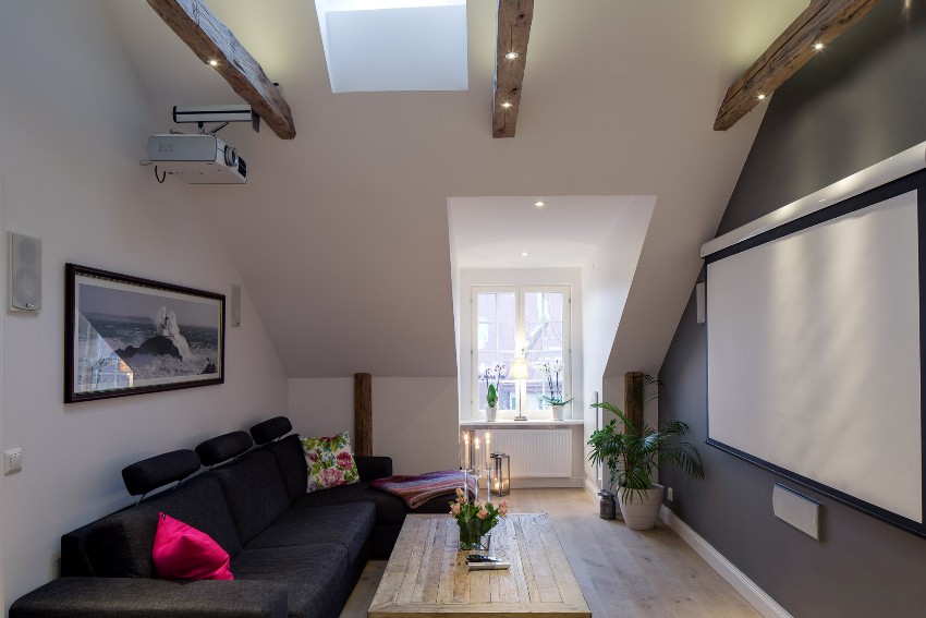 ห้องนั่งเล่นทันสมัยพร้อมโฮมเธียเตอร์แสนสบาย ห้องนั่งเล่นทันสมัยพร้อมโฮมเธียเตอร์แสนสบาย