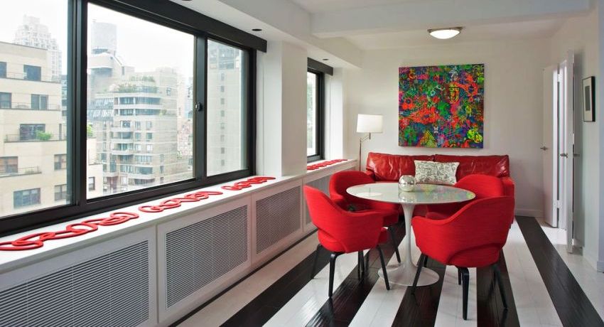 It is important to choose a version of the screen that will look good in the interior, will be able to completely close the structure and fit under the windowsill It is important to choose a version of the screen that will look good in the interior, will be able to completely close the structure and fit under the windowsill