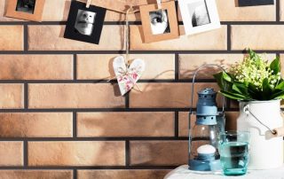 Keinotekoinen koristekivi: valmistus kotona ja muniminen