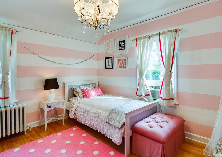 Ozdoba na tapetę powinna pasować do wybranego wystroju pomieszczenia Ozdoba na tapetę powinna pasować do wybranego wystroju pomieszczenia