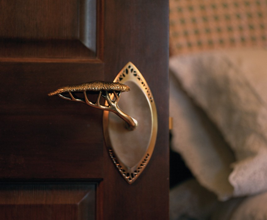 ที่จับเหล็กดัดที่สวยงามสำหรับประตูภายใน ที่จับเหล็กดัดที่สวยงามสำหรับประตูภายใน