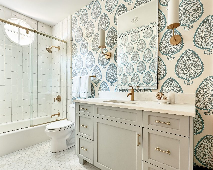 Et praktisk og praktisk alternativ for å utstyre et kombinert bad Et praktisk og praktisk alternativ for å utstyre et kombinert bad