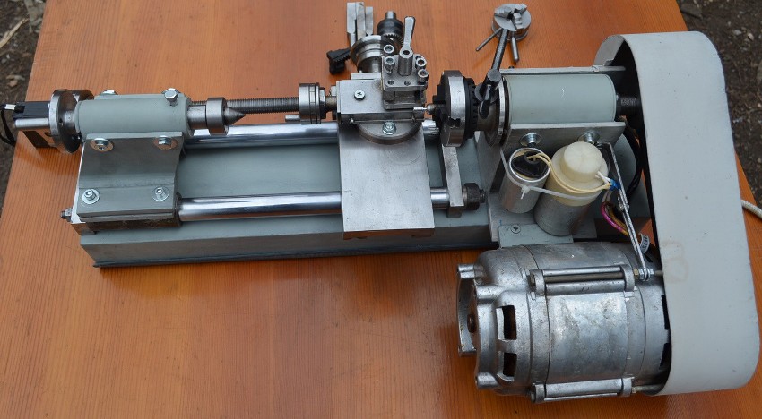 La mini màquina de treballar la fusta facilita enormement el procés de treballar la fusta i fa que la feina sigui més divertida La mini màquina de treballar la fusta facilita enormement el procés de treballar la fusta i fa que la feina sigui més divertida