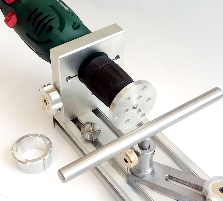 Podeu començar a muntar la mini màquina en qualsevol seqüència, el més important és seguir la seqüència en muntar les seves peces Podeu començar a muntar la mini màquina en qualsevol seqüència, el més important és seguir la seqüència en muntar les seves peces