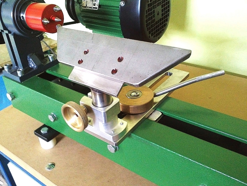 Els components d’un torn casolà es col·loquen directament al llit Els components d’un torn casolà es col·loquen directament al llit