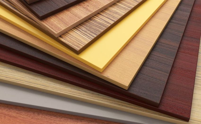 És important triar els materials adequats per al taulell del taulell de la barra És important triar els materials adequats per al taulell del taulell de la barra