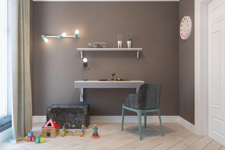 Vrata, pločice i lajsne podudaraju se u istoj shemi boja Vrata, pločice i lajsne podudaraju se u istoj shemi boja