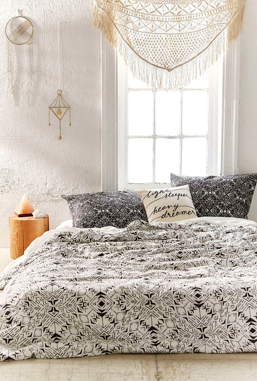 Ang pagtatapos ng plaster ay maaaring istruktural, Venetian at naka-texture Ang pagtatapos ng plaster ay maaaring istruktural, Venetian at naka-texture