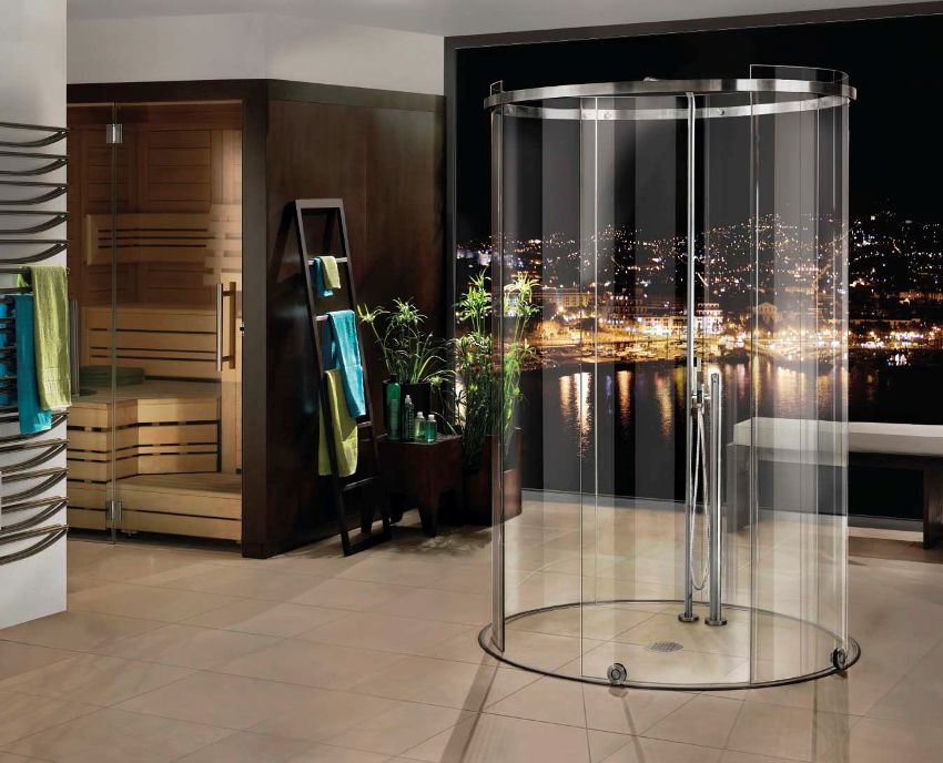 Glass til dusjgardiner er upretensiøst i vedlikehold og er ikke redd for en rekke rengjøringsmidler Glass til dusjgardiner er upretensiøst i vedlikehold og er ikke redd for en rekke rengjøringsmidler