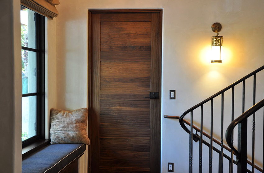 Za punjenje PVC vrata koriste se karton, MDF ili iverica. Za punjenje PVC vrata koriste se karton, MDF ili iverica.