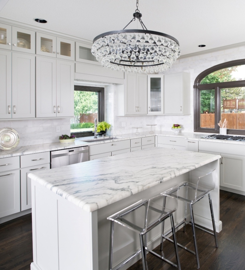 Kunstig stein er motstandsdyktig mot fuktighet, har høy styrke og har en fordelaktig holdbarhet Kunstig stein er motstandsdyktig mot fuktighet, har høy styrke og har en fordelaktig holdbarhet