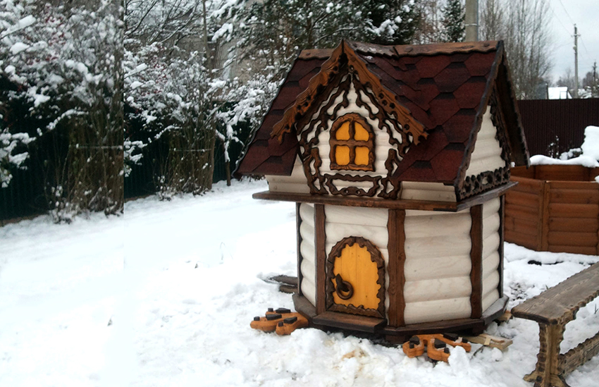 Podeu fer una casa de pous vosaltres mateixos o comprar-ne una ja feta Podeu fer una casa de pous vosaltres mateixos o comprar-ne una ja feta