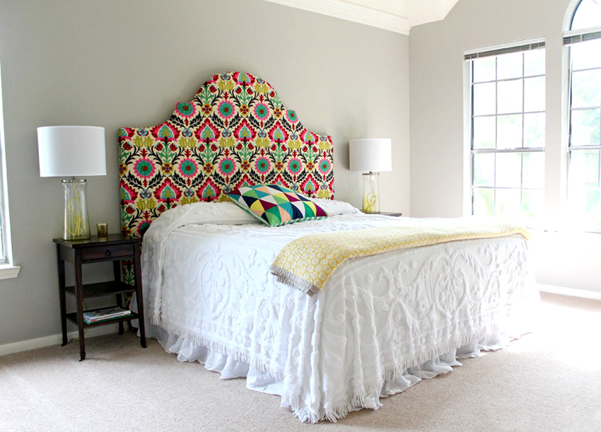 Manželské postele môžu byť so stacionárnym, výsuvným a sklopným čelom Manželské postele môžu byť so stacionárnym, výsuvným a sklopným čelom