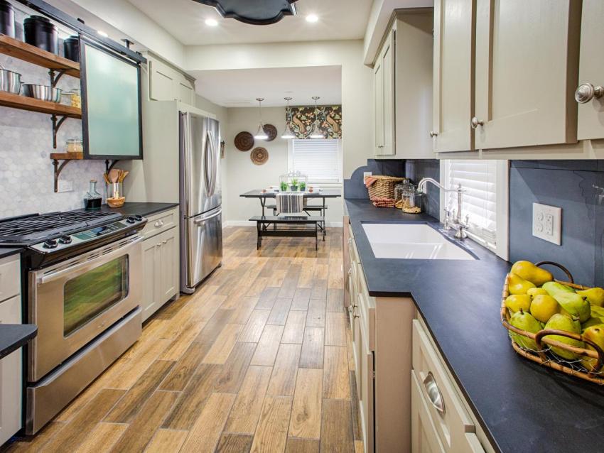 Quá trình xử lý đặc biệt làm cho laminate chống nước tốt hơn, cho phép nó được lắp đặt ngay cả trong nhà bếp Quá trình xử lý đặc biệt làm cho laminate chống nước tốt hơn, cho phép nó được lắp đặt ngay cả trong nhà bếp